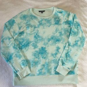 Women’s sweatshirt